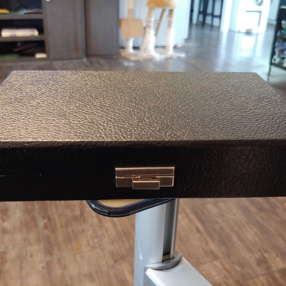 24-slot latching ring case/box